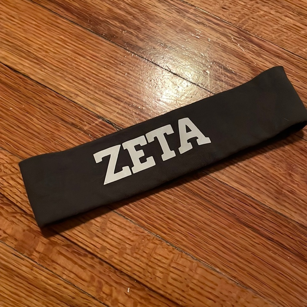 Grey zeta headband